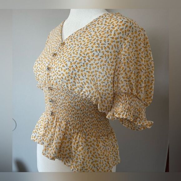 Sienna Sky M White Yellow Small Floral Girly Flowy Blouse Shirring VNeck Women - Picture 11 of 12
